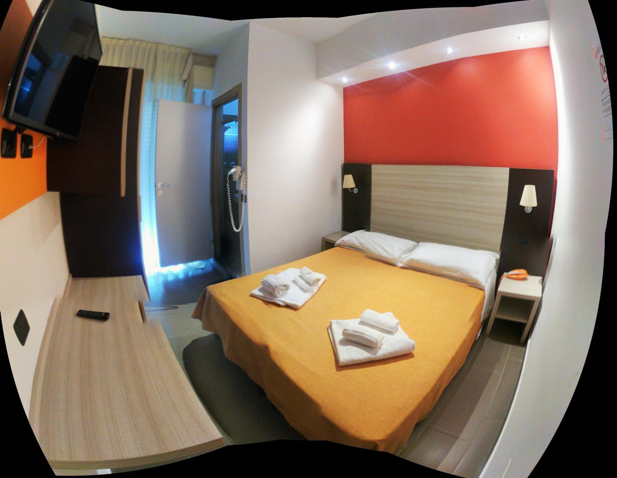 Hotel Aurora Mare Rimini Oda fotoğraf